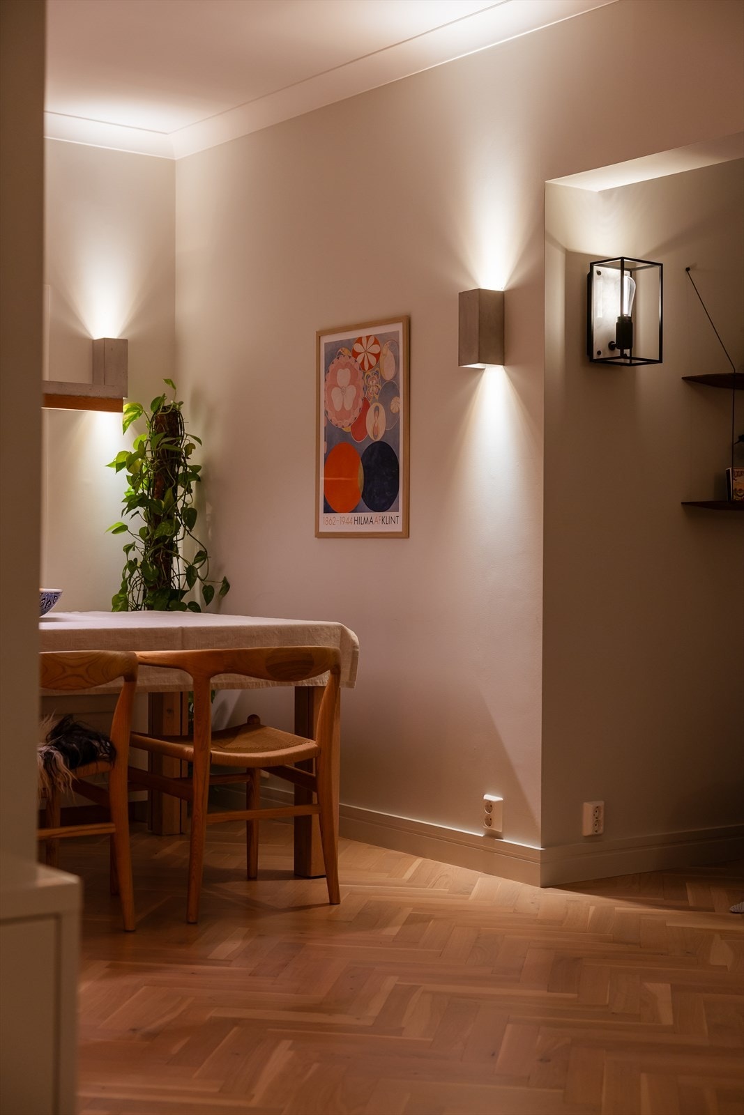 Flott fiskebensparkett i stue/spisestue Galleribilde