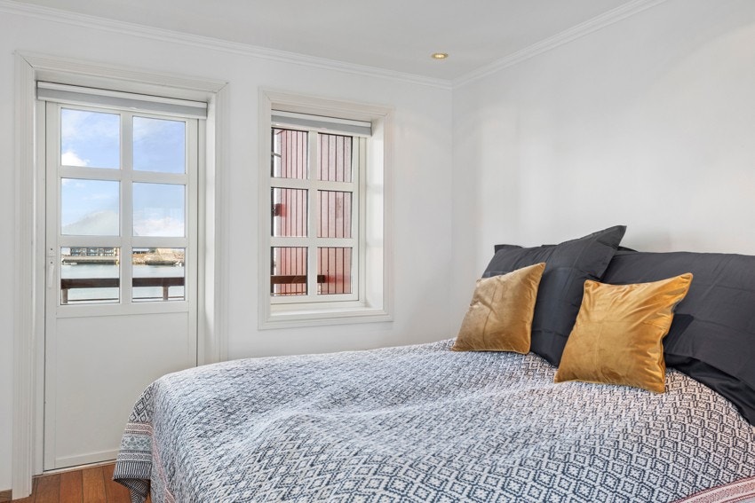 Utgang til balkong fra soverommet Galleribilde