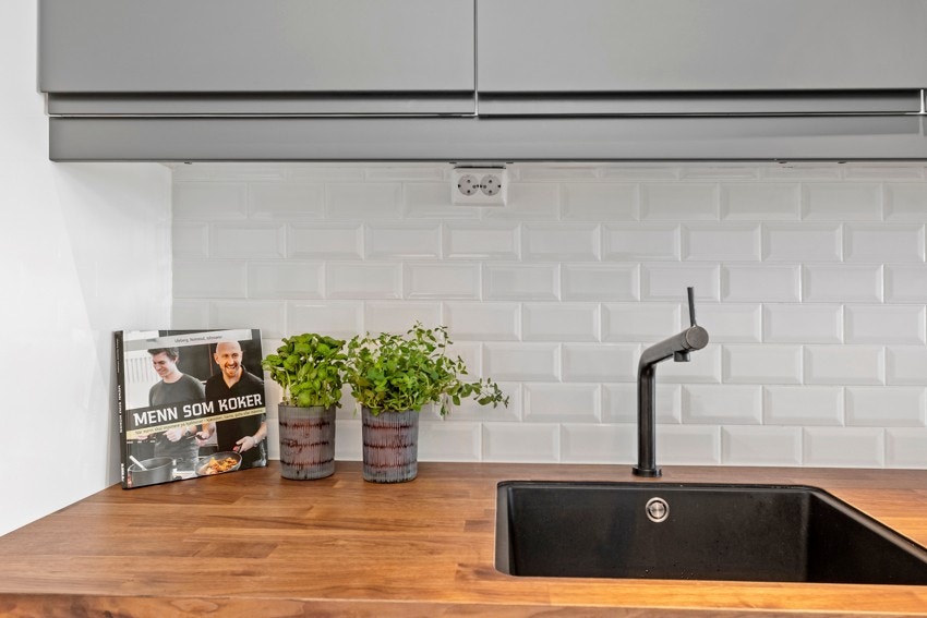 Italienske fliser over kjøkkenbenken Galleribilde