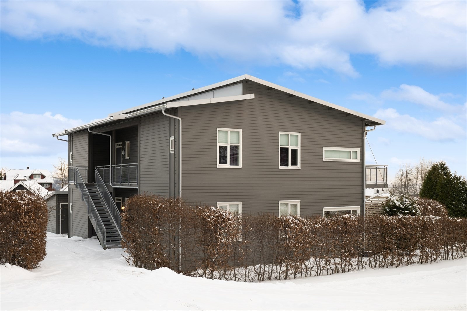 Bygningen er velholdt og gir et meget godt førsteinntrykk. Galleribilde