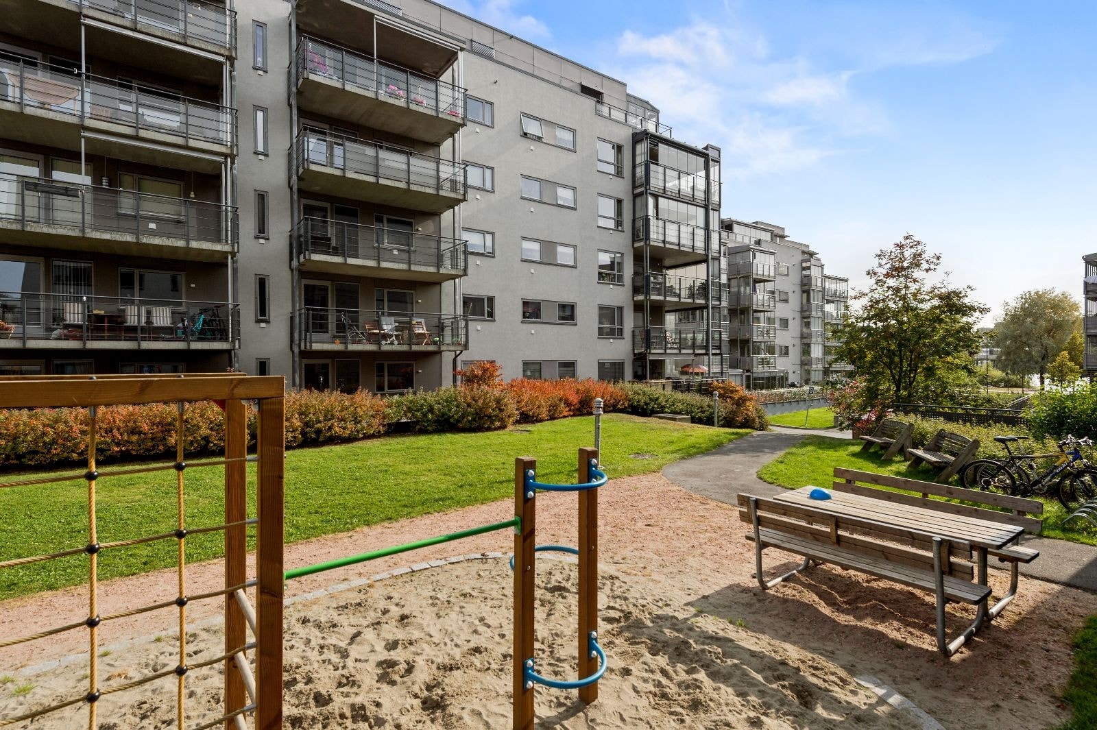 Hyggelige utearealer rett utenfor døren Galleribilde