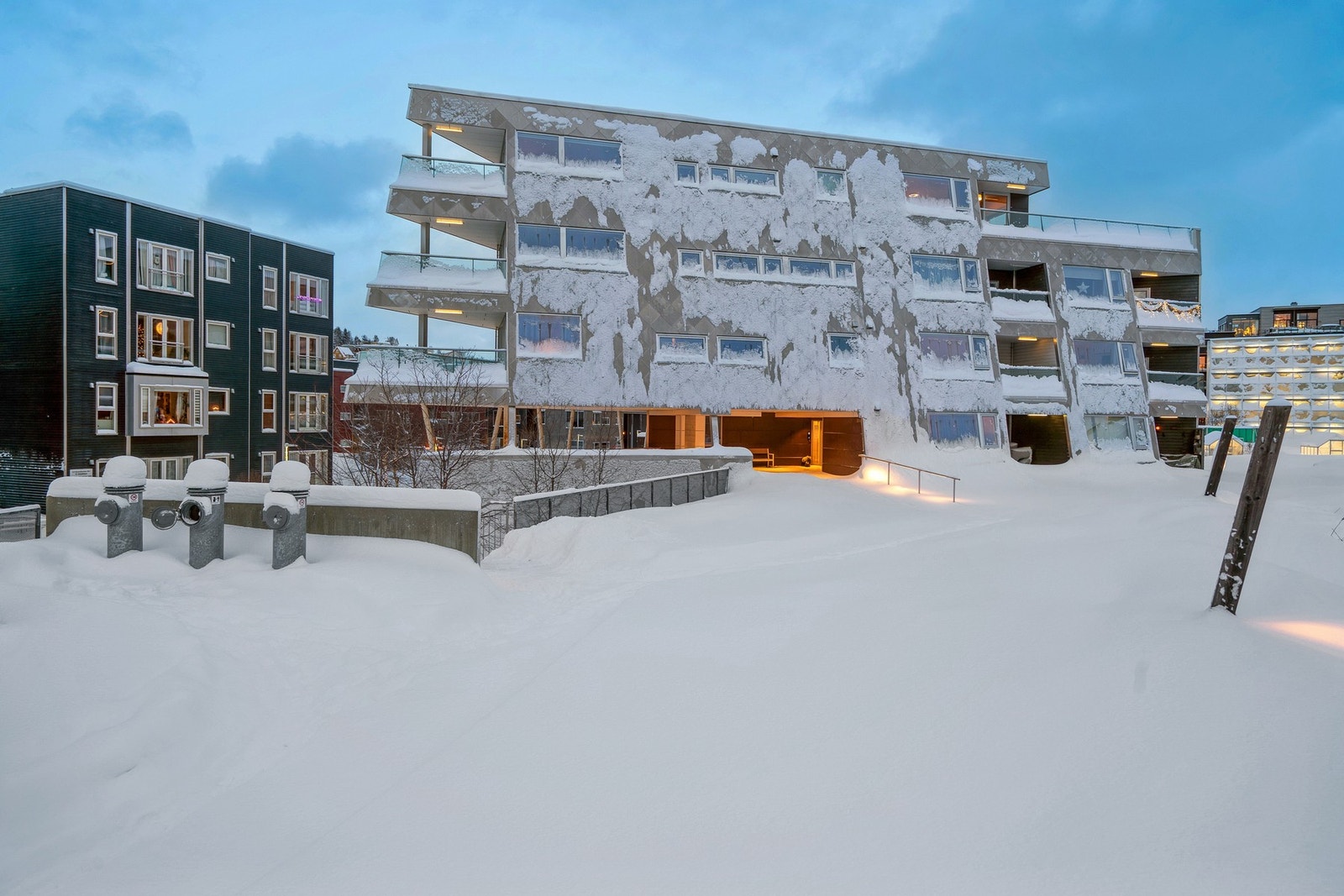 Området har etablerte lekeplasser, plener og koselige uteoppholdsplasser. Galleribilde