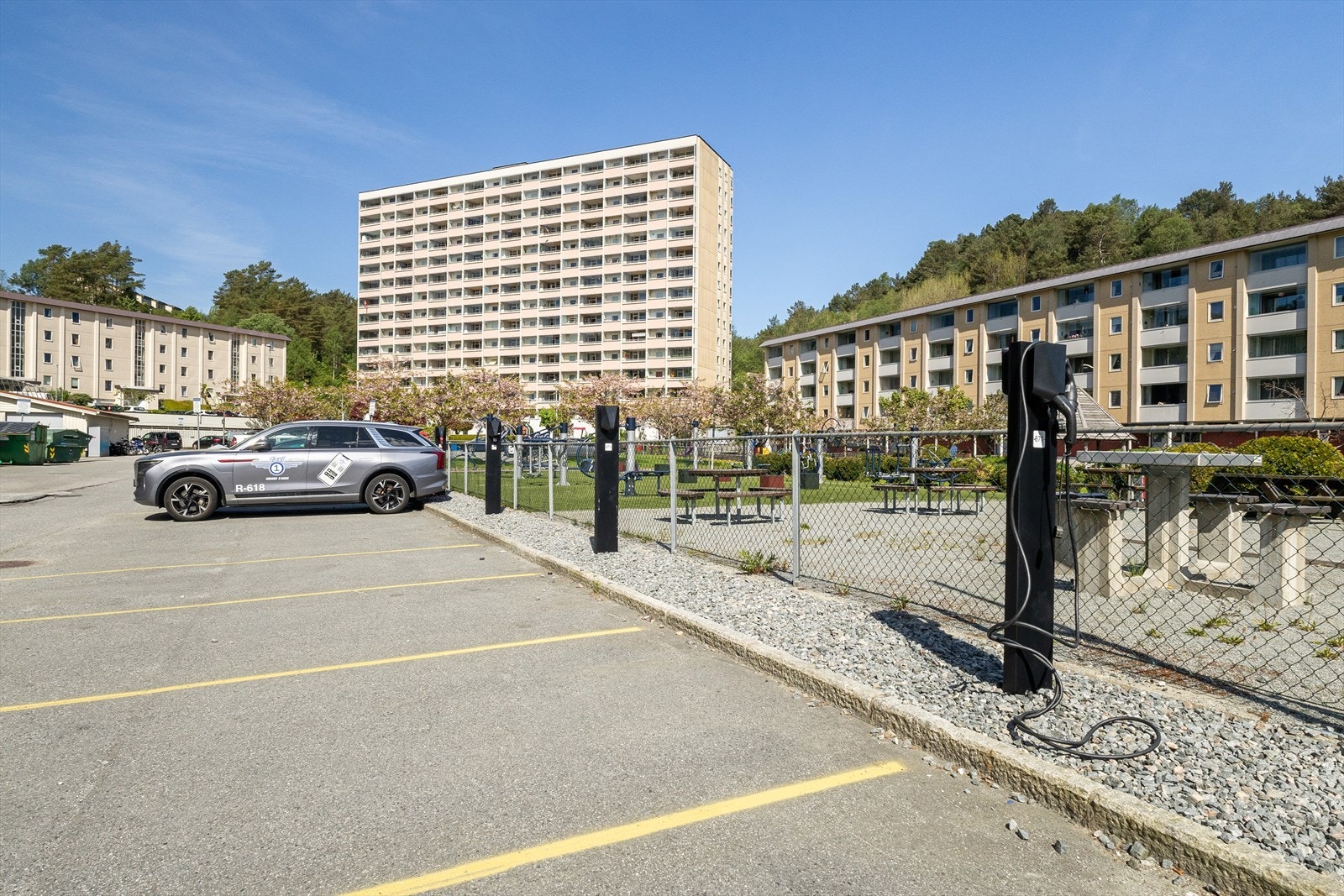 - Flere plasser har opplegg for elbil-lader - Galleribilde