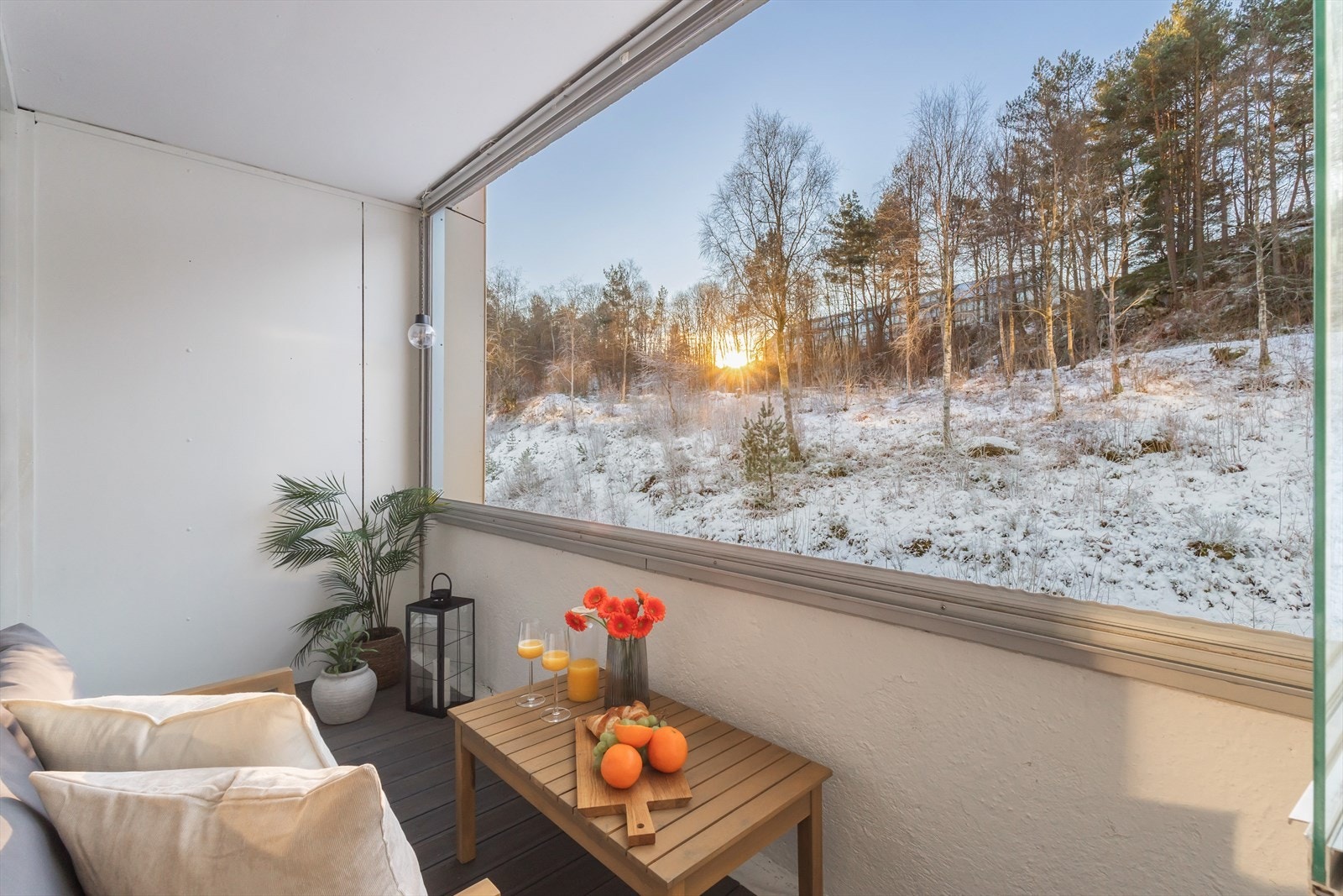 - Leiligheten byr på 6m² innglasset balkong som kan brukes hele året - Galleribilde