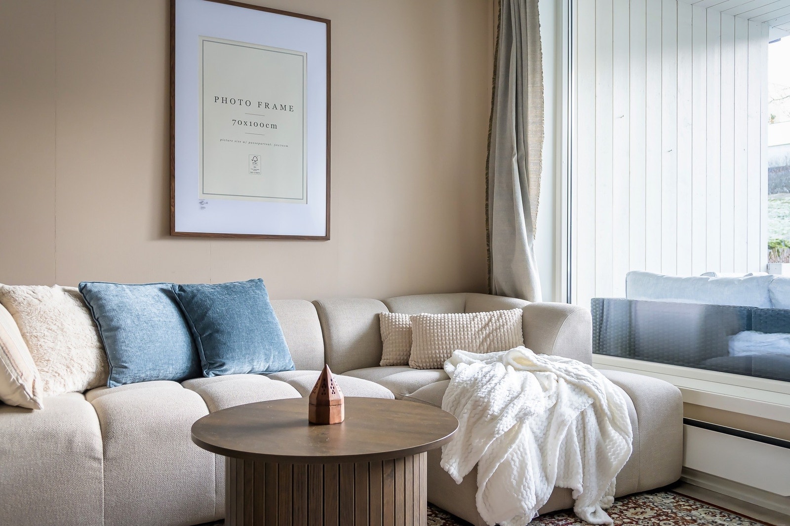 Her er det plass til stor sofagruppe Galleribilde