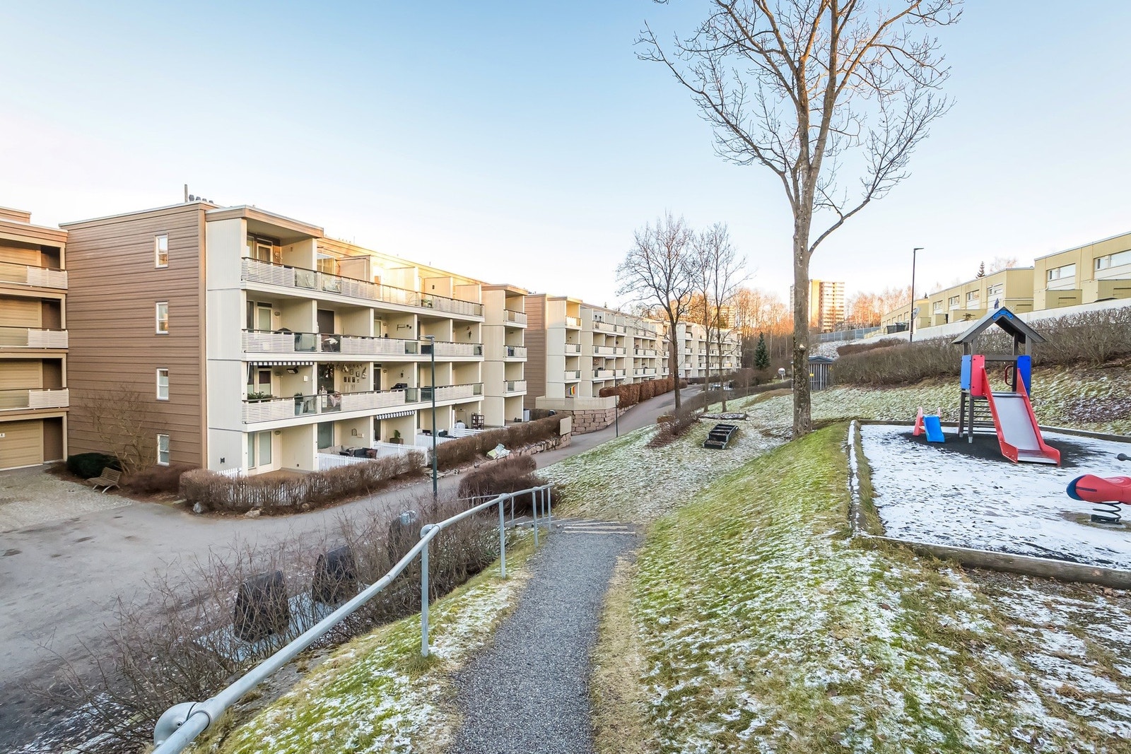 God plass til både lek og opphold utendørs Galleribilde