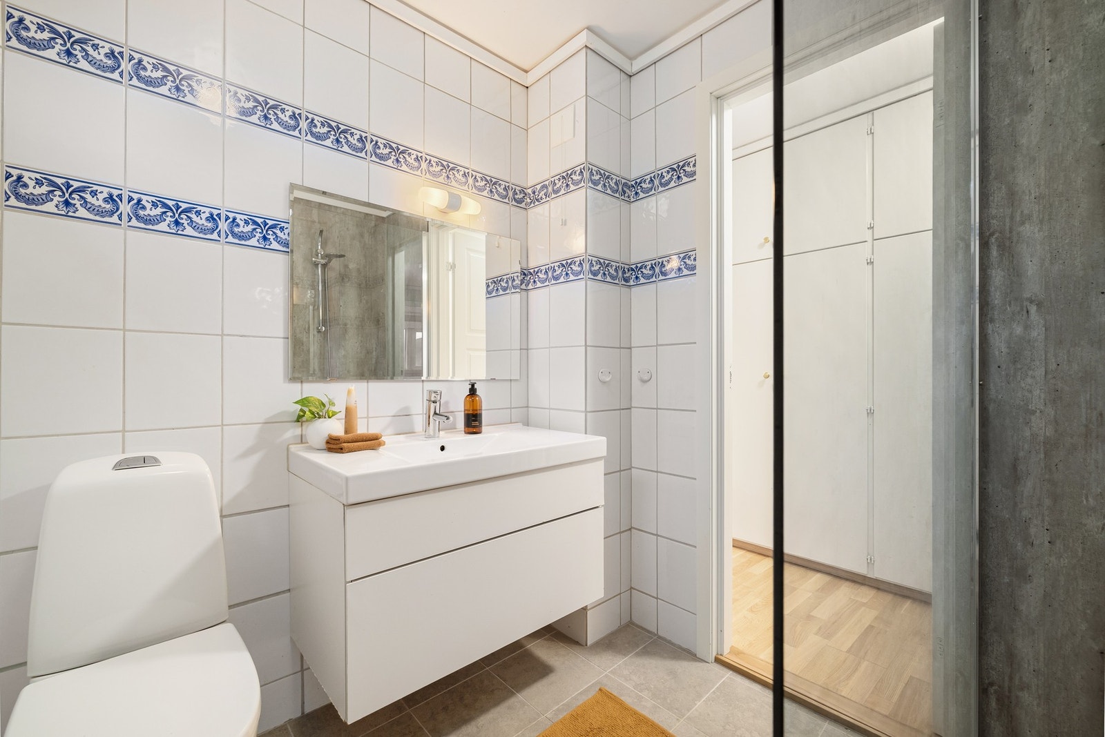 Dette badet ligger i tilknytning til de tre soveommene. Galleribilde