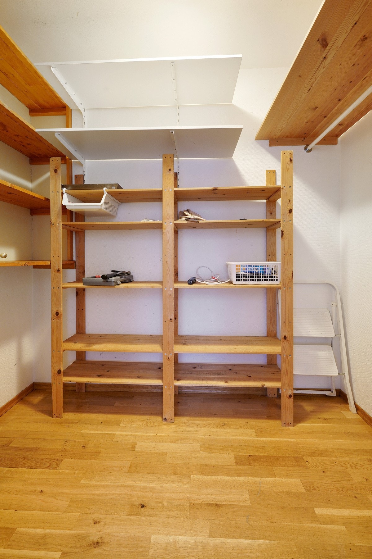 Bod med mye lagringsplass. Galleribilde