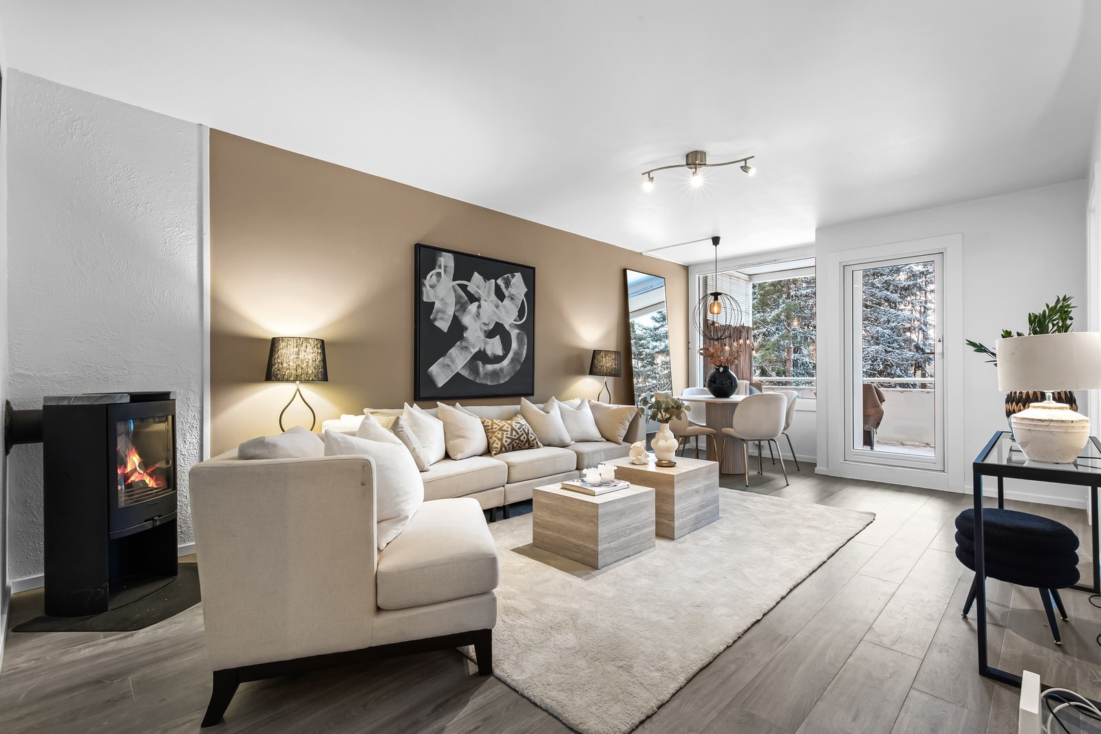 Velkommen til Vetlandsfaret 1B - Presentert av Privatmegler Håvard Haugstulen. Galleribilde