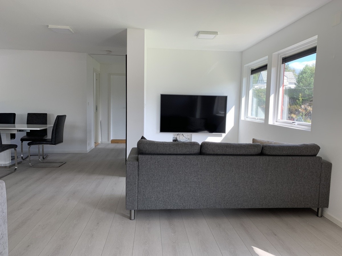 TV krok i stuen Galleribilde