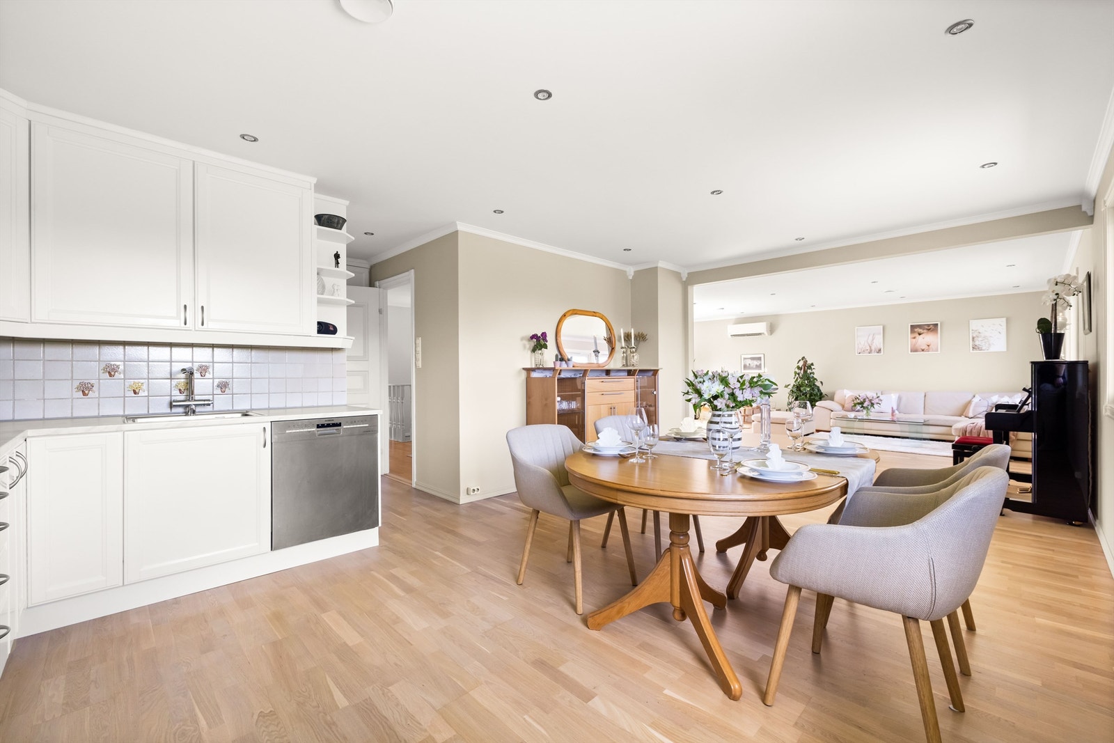 Her er det god plass til å samle hele storfamilien. Galleribilde