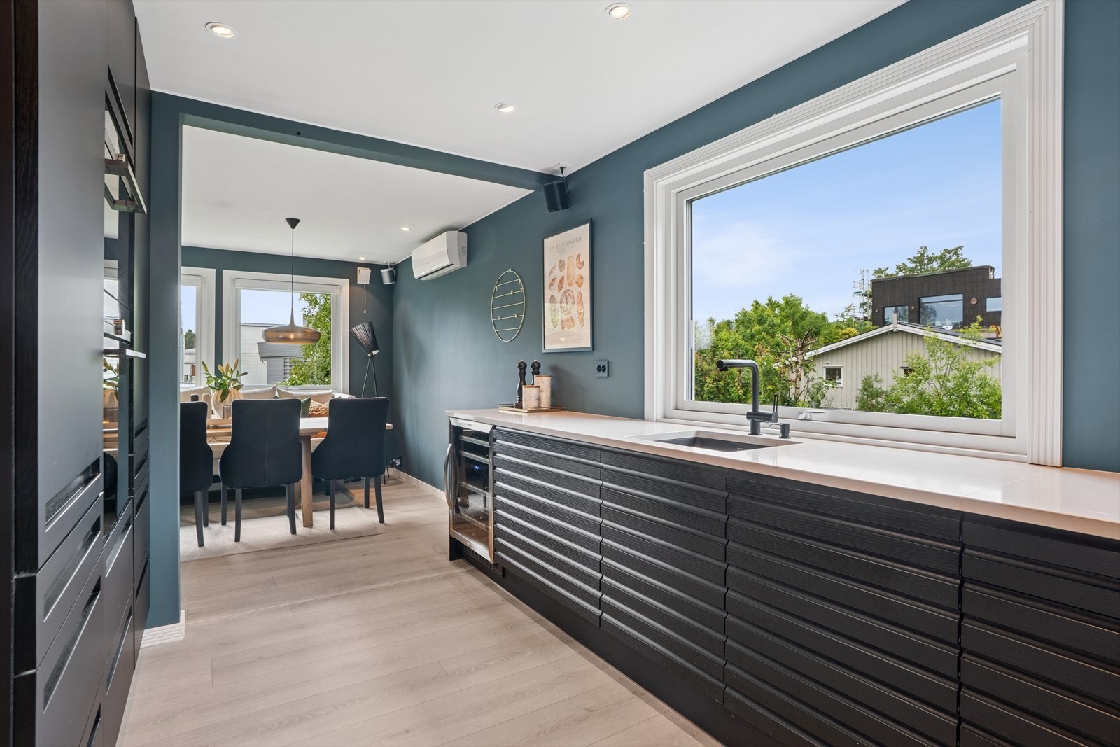 Stilfullt kjøkken i 1. etasje fra JKE Design, nytt i 2019. Galleribilde