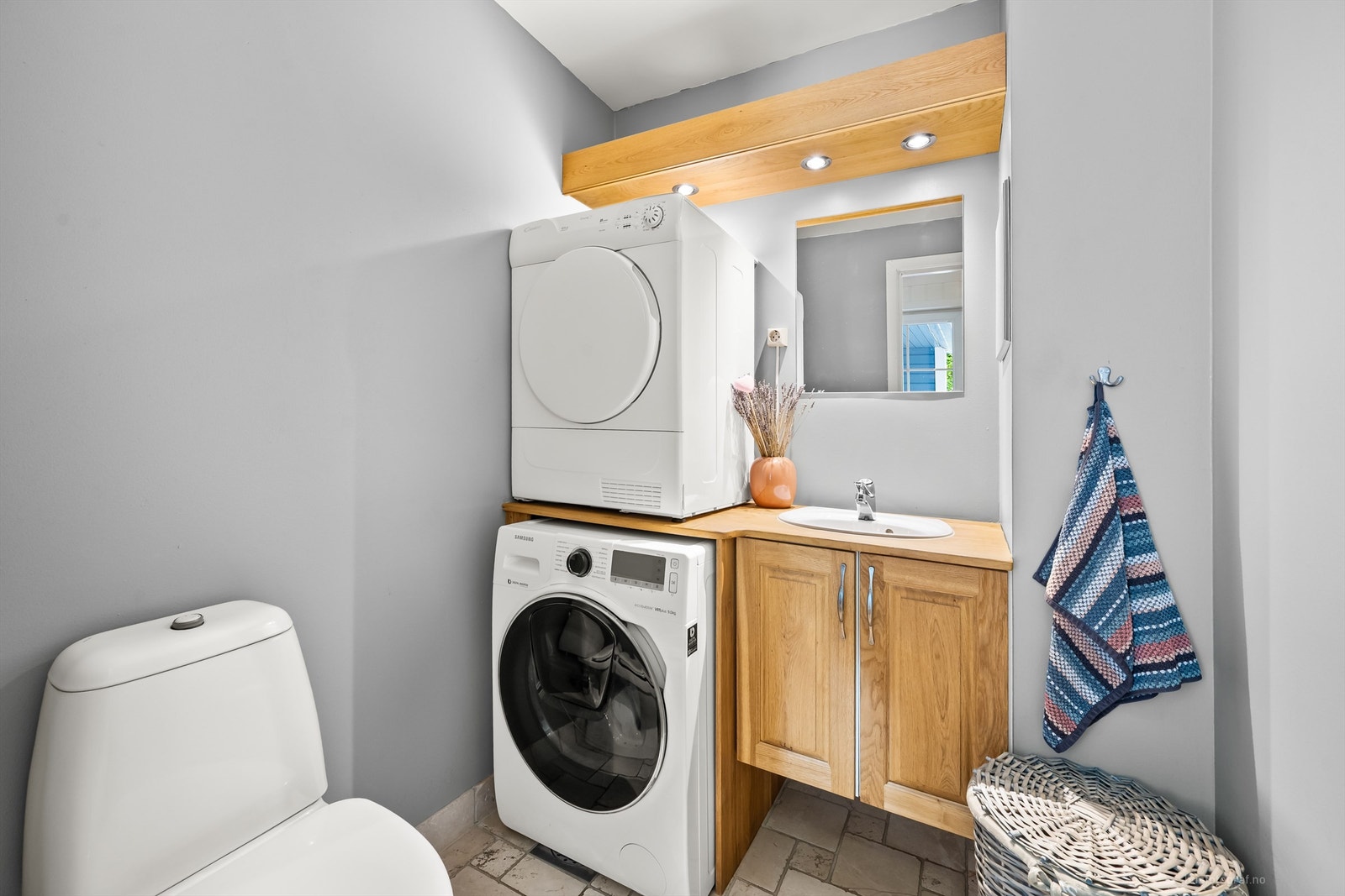 Separat vaskerom fra 2006/2007 med toalett og gulvvarme Galleribilde