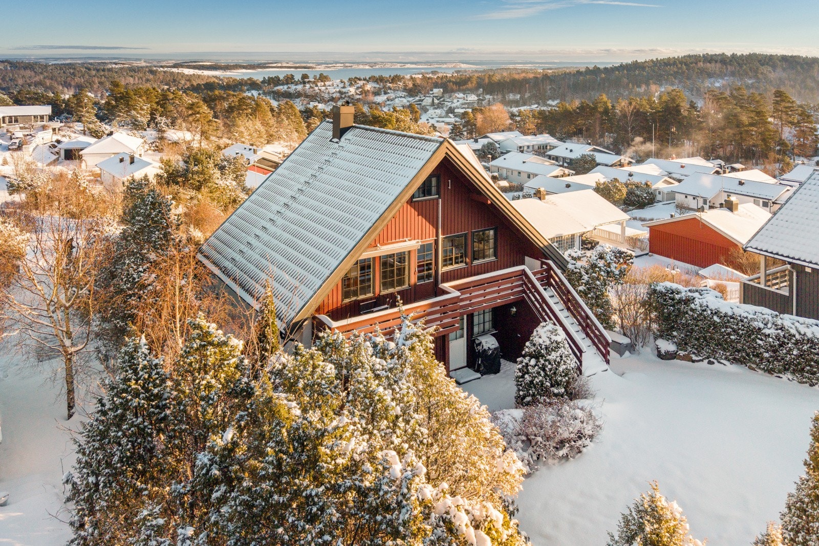 Bakke Sørvik & Partners v/ Benjamin Wilhelmsen har gleden av å presentere Hårkollveien 20! Galleribilde