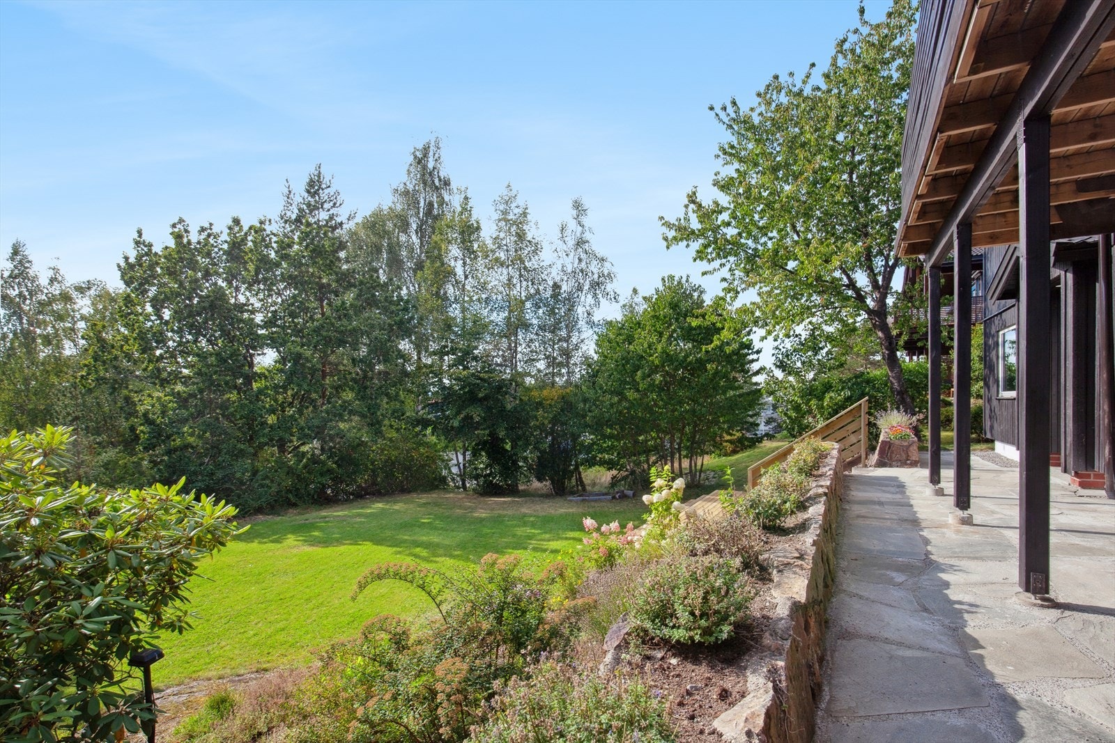 Egen inngang i underetasjen Galleribilde