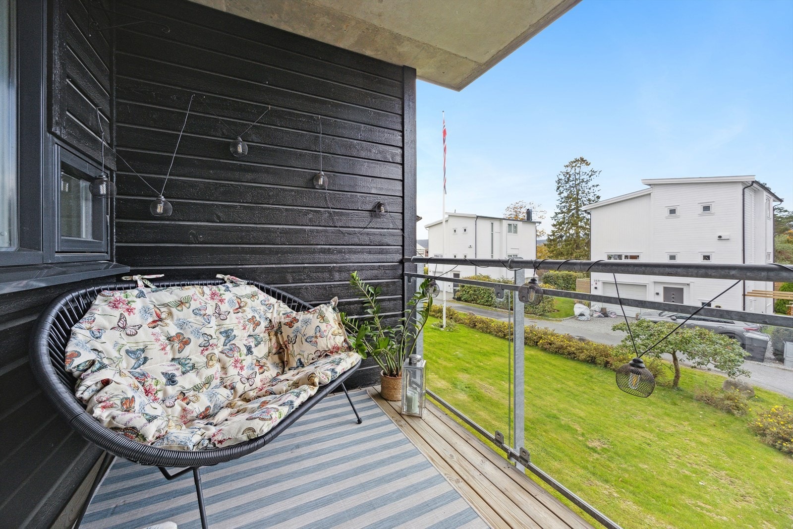 Praktisk og arealeffektiv leilighet i 2. etasje med balkong på omtrent 4 kvm. Galleribilde