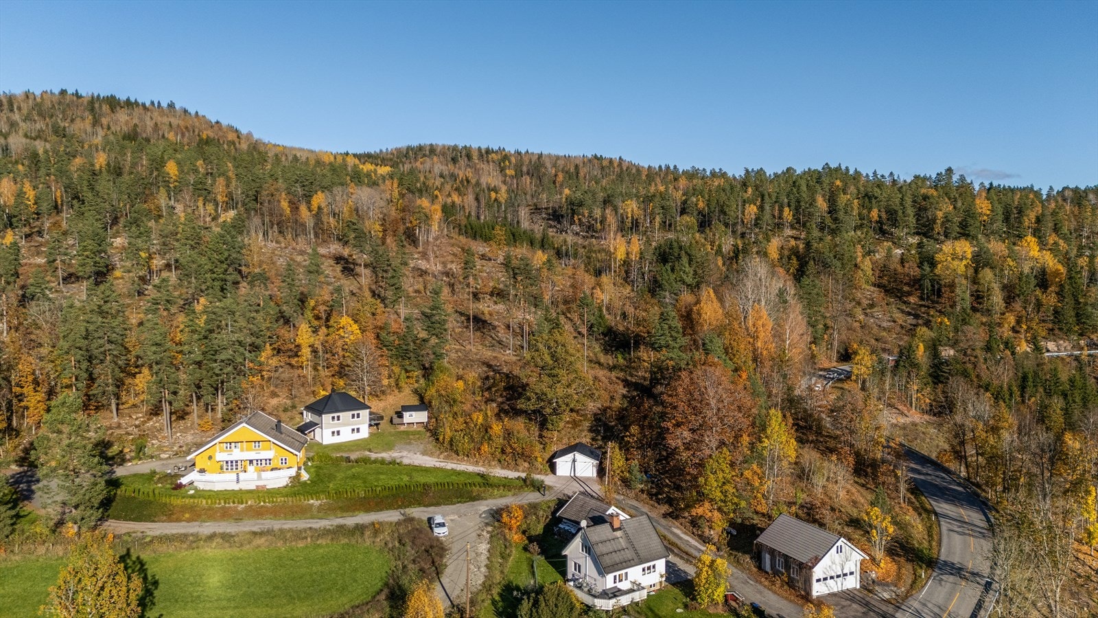 Flott og landlig beliggenhet Galleribilde