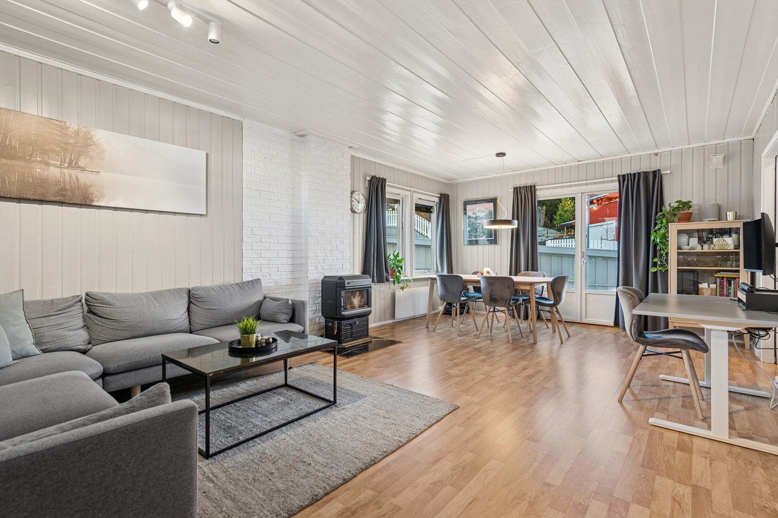 Stor stue med god møbleringsfrihet. Galleribilde