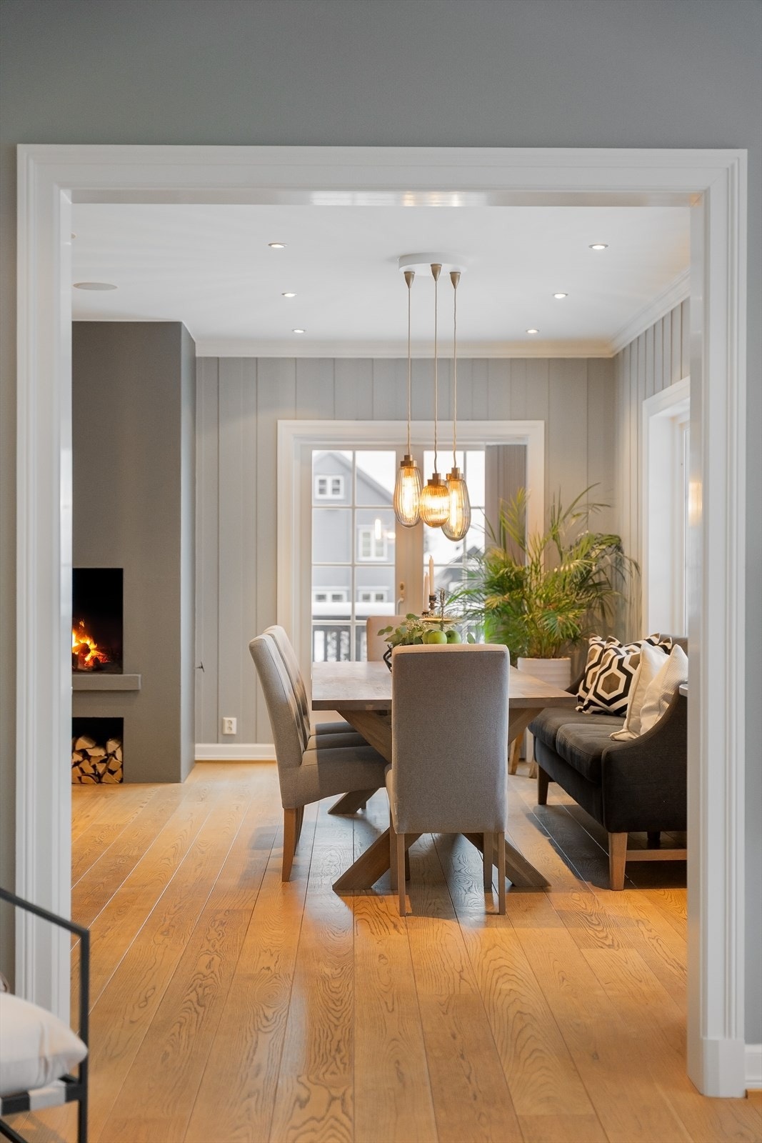 Fra stue 2 mot spisestue Galleribilde