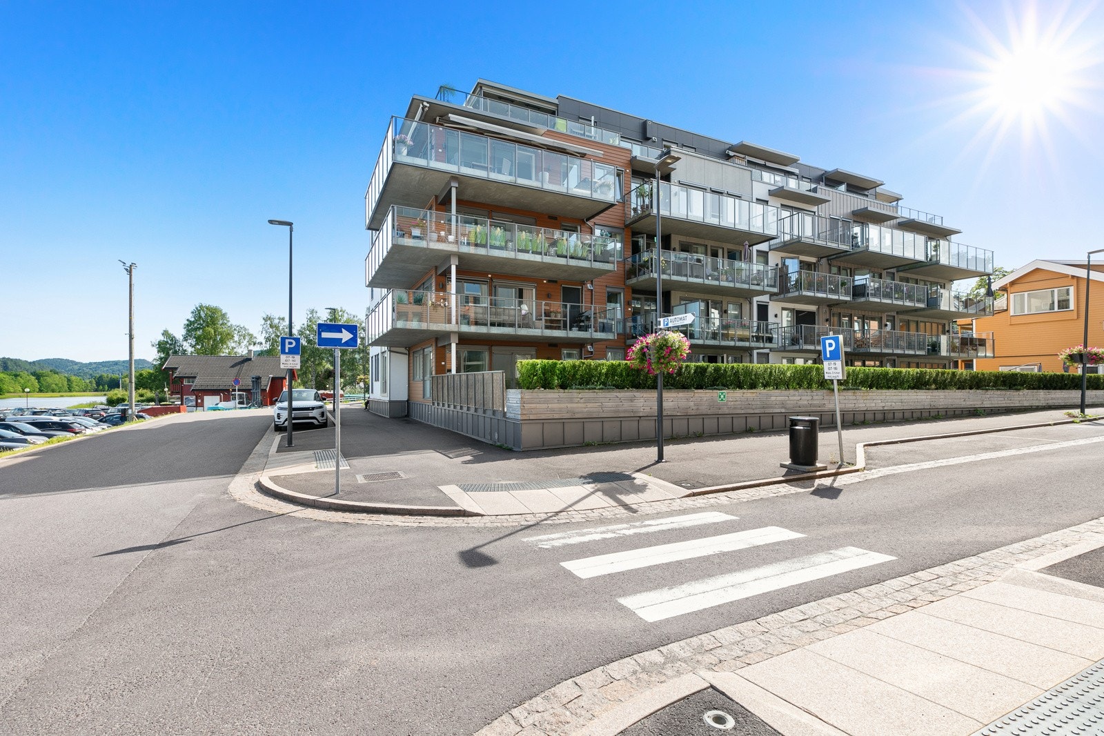 Dette er en nyere og lekker 4-roms leilighet beliggende midt i Sætre sentrum Galleribilde