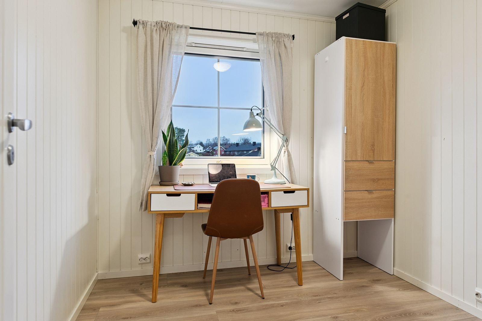 Soverom 2 passer ypperlig som barne-, hobby- eller gjesterom. Galleribilde