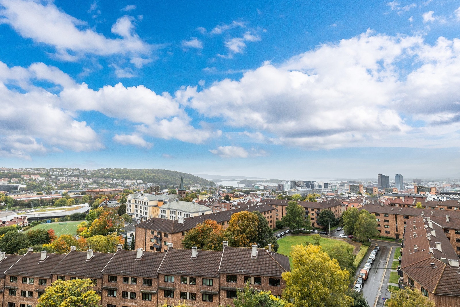 Utsikt over Kampen og resten av Oslo fra takterrassen Galleribilde