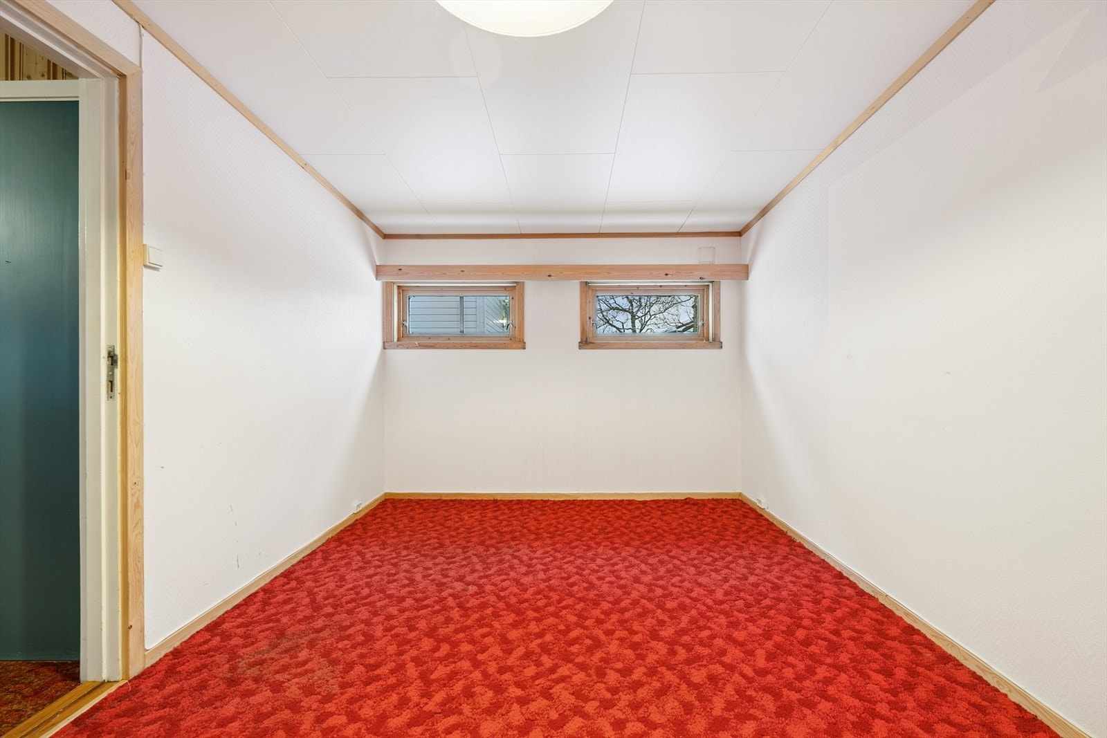 Rom i 1. etasje som ikke er godkjent. Galleribilde