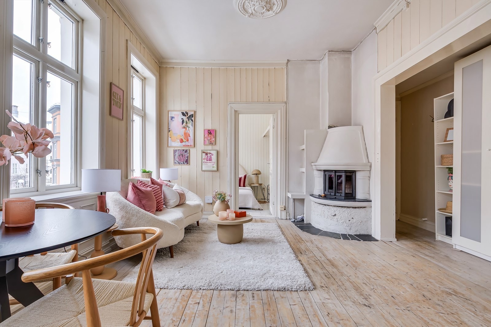 Her har vi gleden av å presentere en klassisk 2-roms leilighet beliggende i 3. etasje. Galleribilde