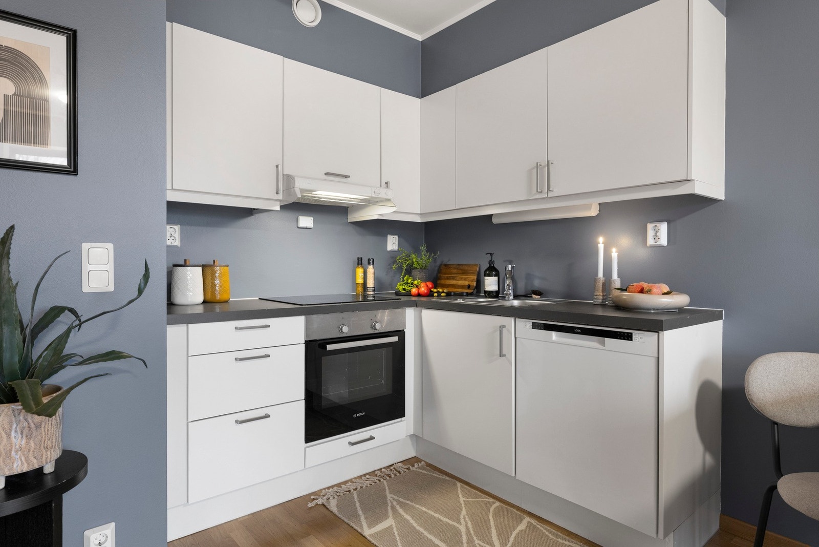 God skap- og benkeplass. Galleribilde