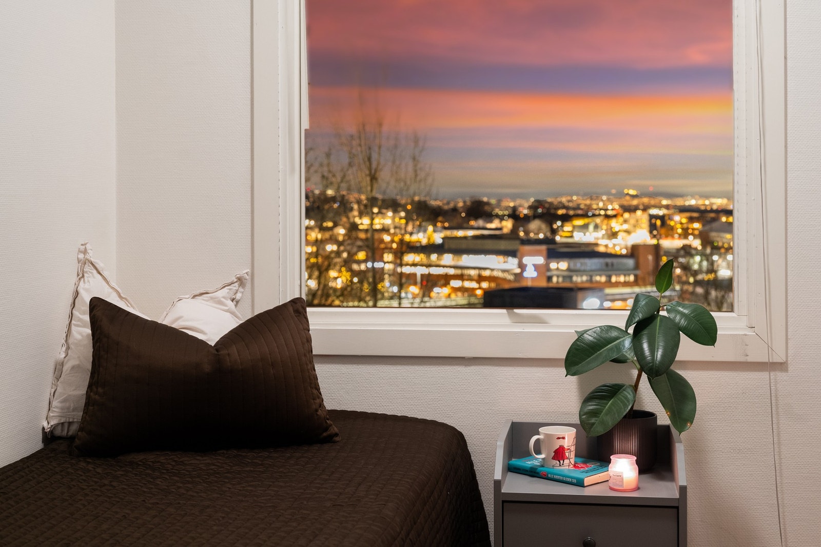 De er av god størrelse og passer ypperlig som barnerom, gjesterom eller hjemmekontor Galleribilde