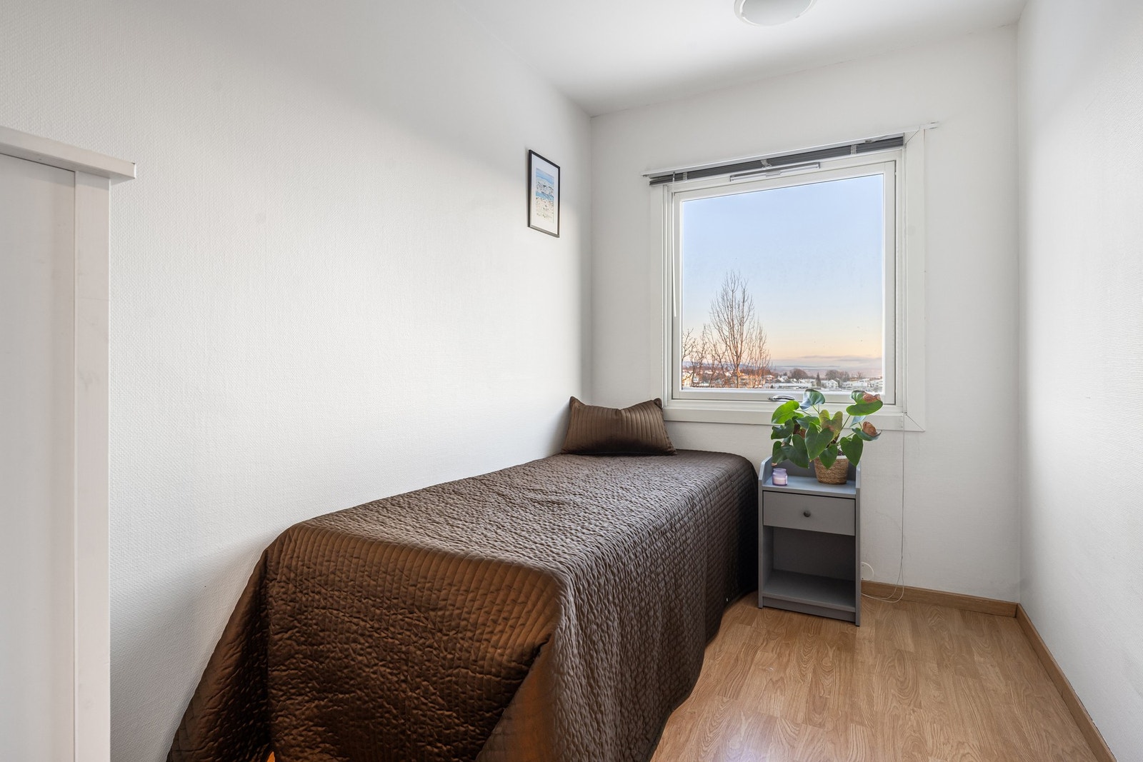 Leiligheten har ytterligere 2 soverom. Galleribilde