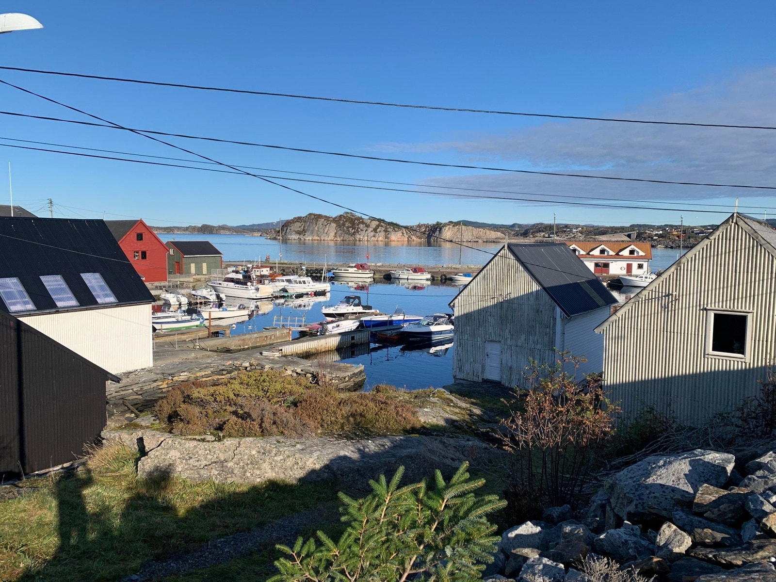 Vakre nærområder som byr på båtliv, strandliv og friluftsområder. Velkommen! Galleribilde