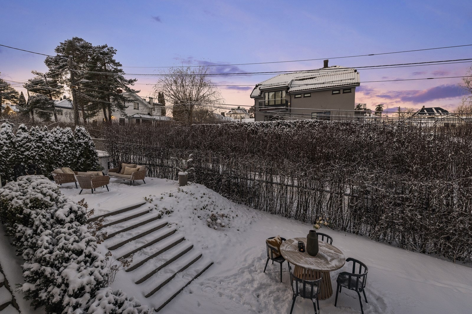 Hagen sett fra kjøkkenet. Galleribilde
