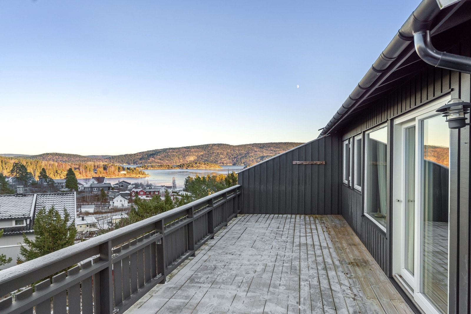 Fransåsveien 30 til salgs ved Håkon Bekkeli - EIE eiendomsmegling
Foto: Andreas S. Wiig (Rekyl Foto) Galleribilde