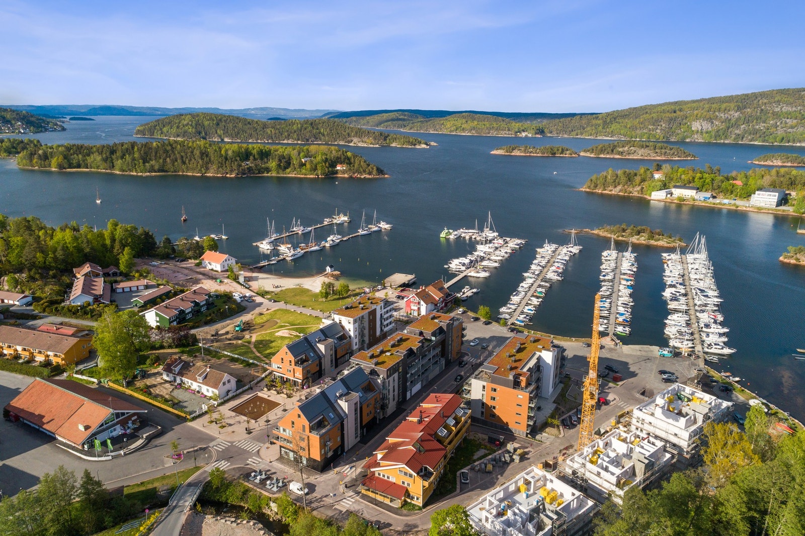 Det er mulighet for båtplass i marinaen. Galleribilde