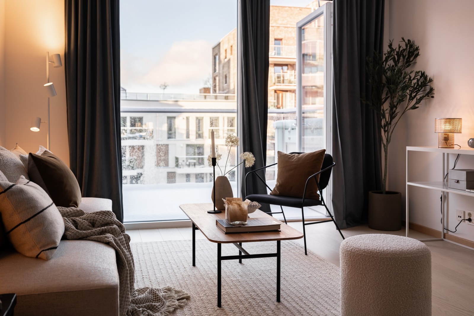 En stilren og arealeffektiv 2-roms selveierleilighet i populære Clementskvartalet på Bjørvika. Galleribilde