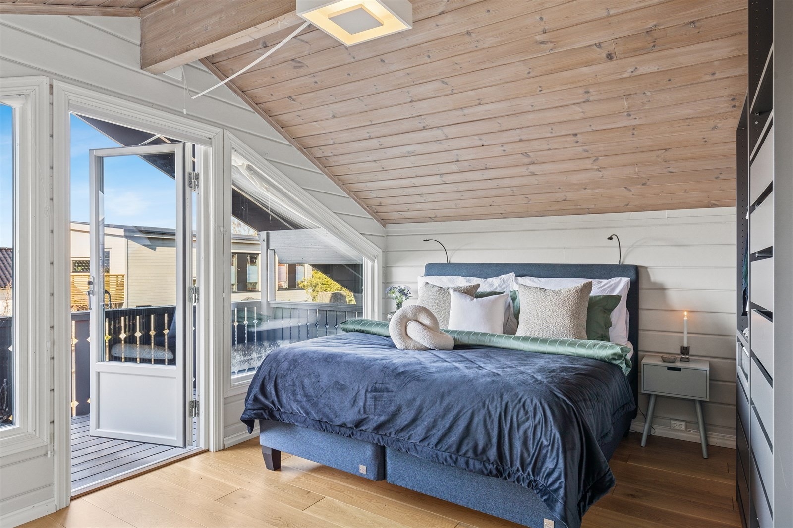 Boligen tilbyr fire soverom, alle beliggende i andre etasje. Galleribilde