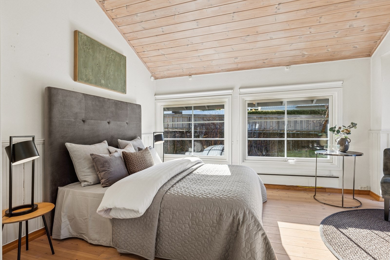 Det er i dag innredet et femte soverom i boligens 1. etasje, som opprinnelig er godkjent som vinterhage. Galleribilde