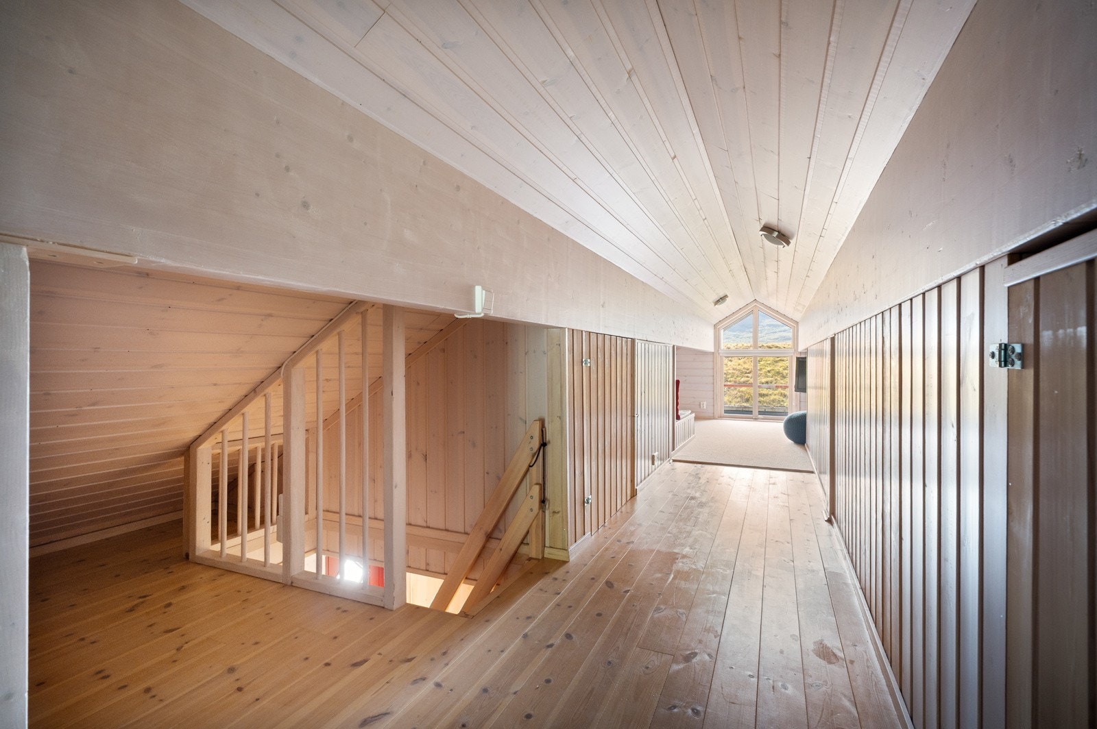 Hemsen er ikke måleverdig da takhøyden er under 1,90. Galleribilde