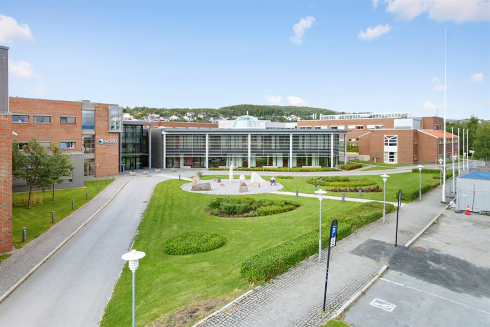 Nord Universitet ligger i gangavstand Galleribilde