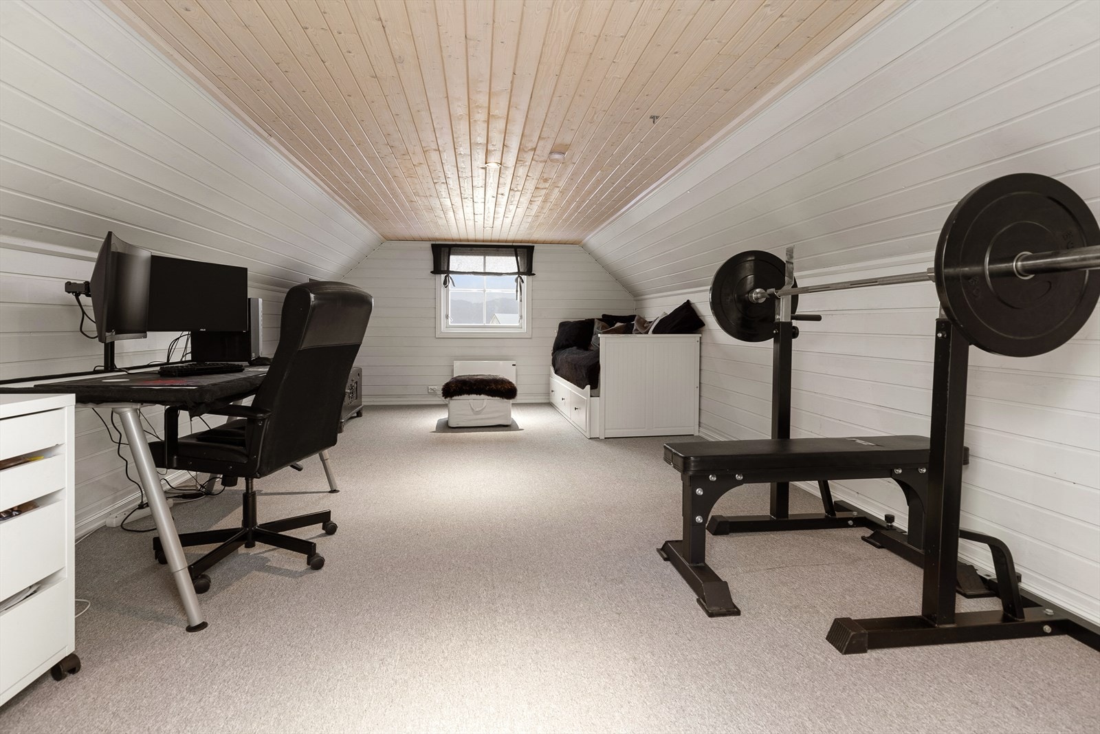 Hems på garasje (ikke måleverdig areal) Galleribilde