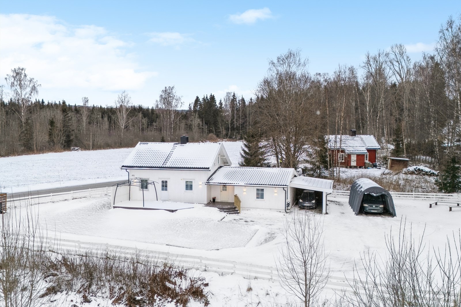 Her bor du med naturen som nærmeste nabo, med umiddelbar nærhet til turstier og skiløyper. Galleribilde