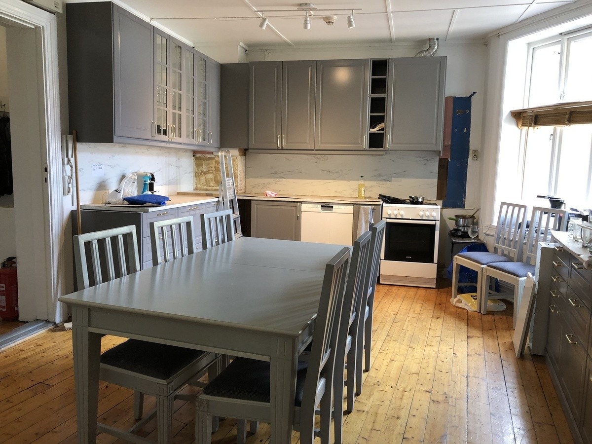 Stort felles kjøkken Galleribilde