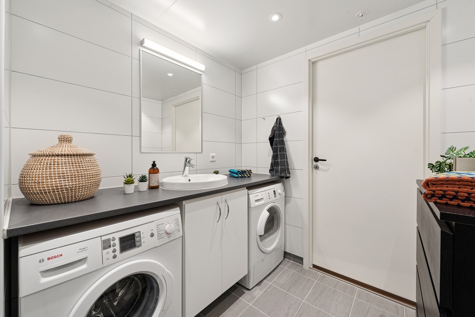 Det er varme i gulv som gir god komfortvarme Galleribilde