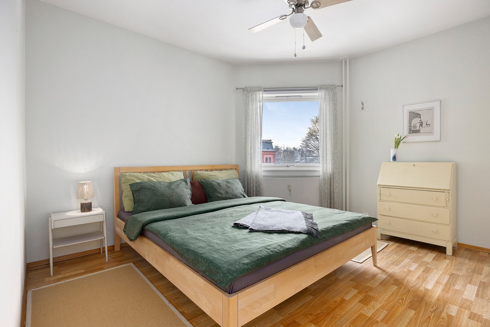 Leilighetens hovedsoverom. Galleribilde