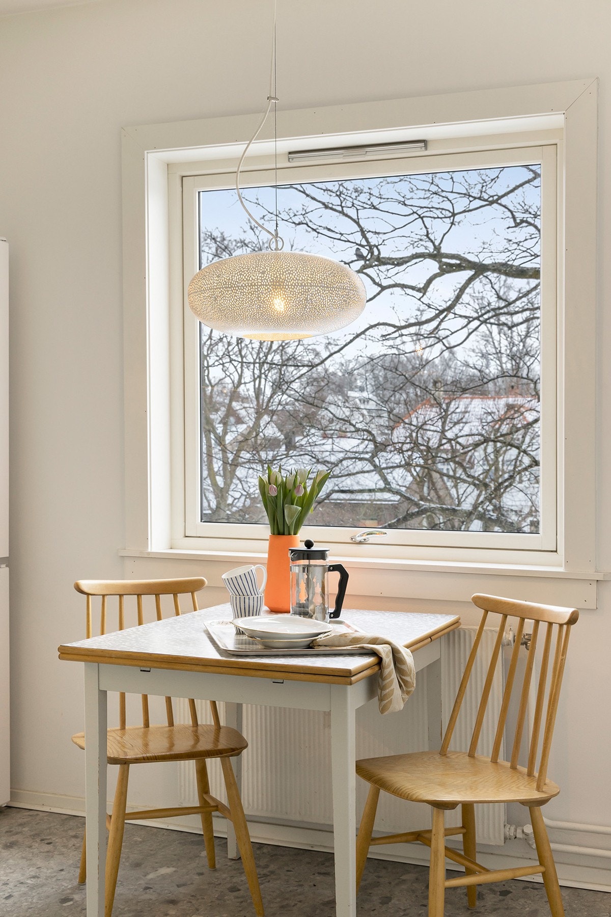 Velkommen inn til kjøkkenet, her kan man nyte en rolig frokost. Galleribilde