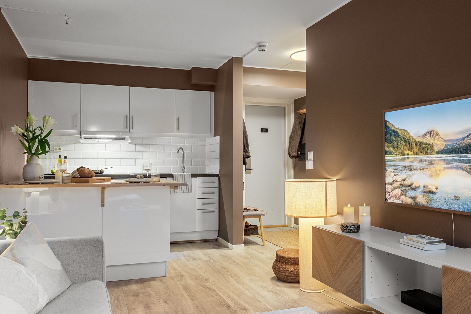 En sjelden mulighet til å sikre deg en attraktiv leilighet som selges ferdig møblert og innflyttingsklar. Galleribilde