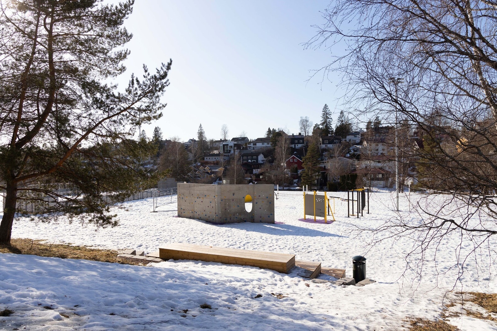 Mærradalen har fine lekeplasser, samt flotte tur- og rekreasjonsmuligheter hele året. Galleribilde