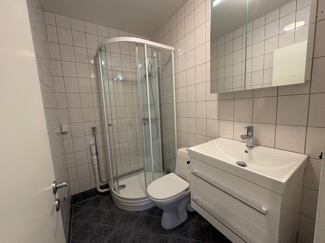Bad med opplegg for vaskemaskin Galleribilde