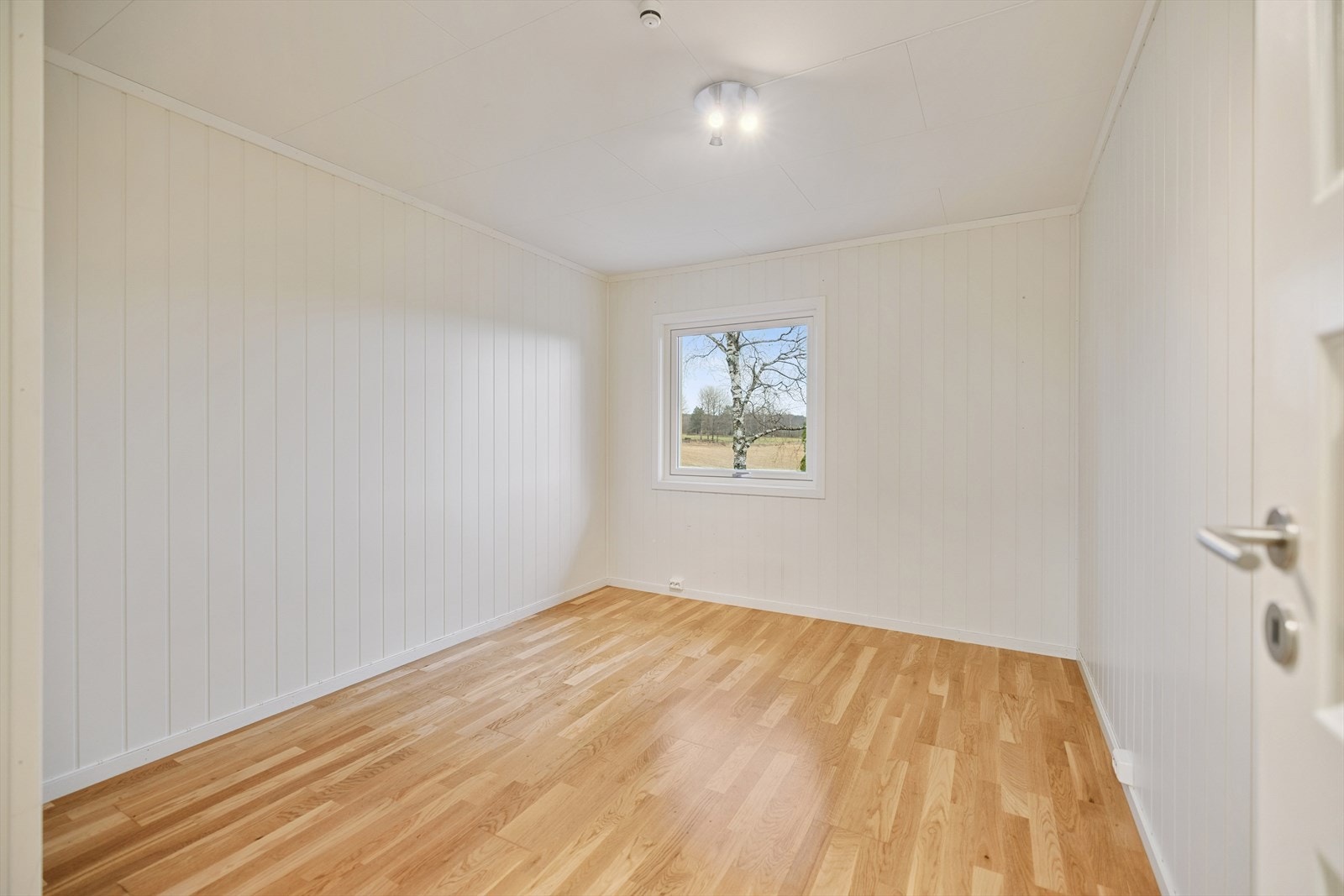 Ekstra rom som kan benyttes som soverom, kontor eller gjesterom. Galleribilde